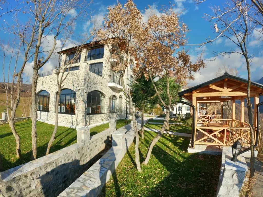 Bujtina Vrenezi 호텔 Peshkopi 외부 사진