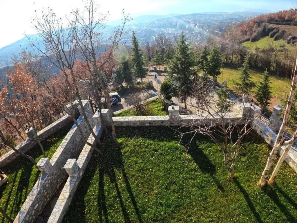 Bujtina Vrenezi 호텔 Peshkopi 외부 사진