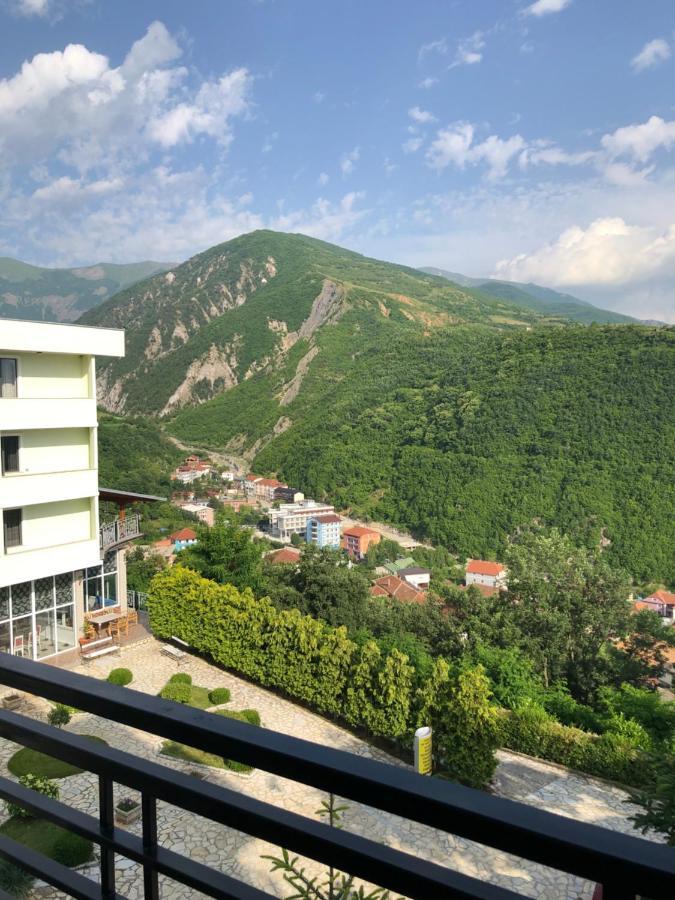 Bujtina Vrenezi 호텔 Peshkopi 외부 사진